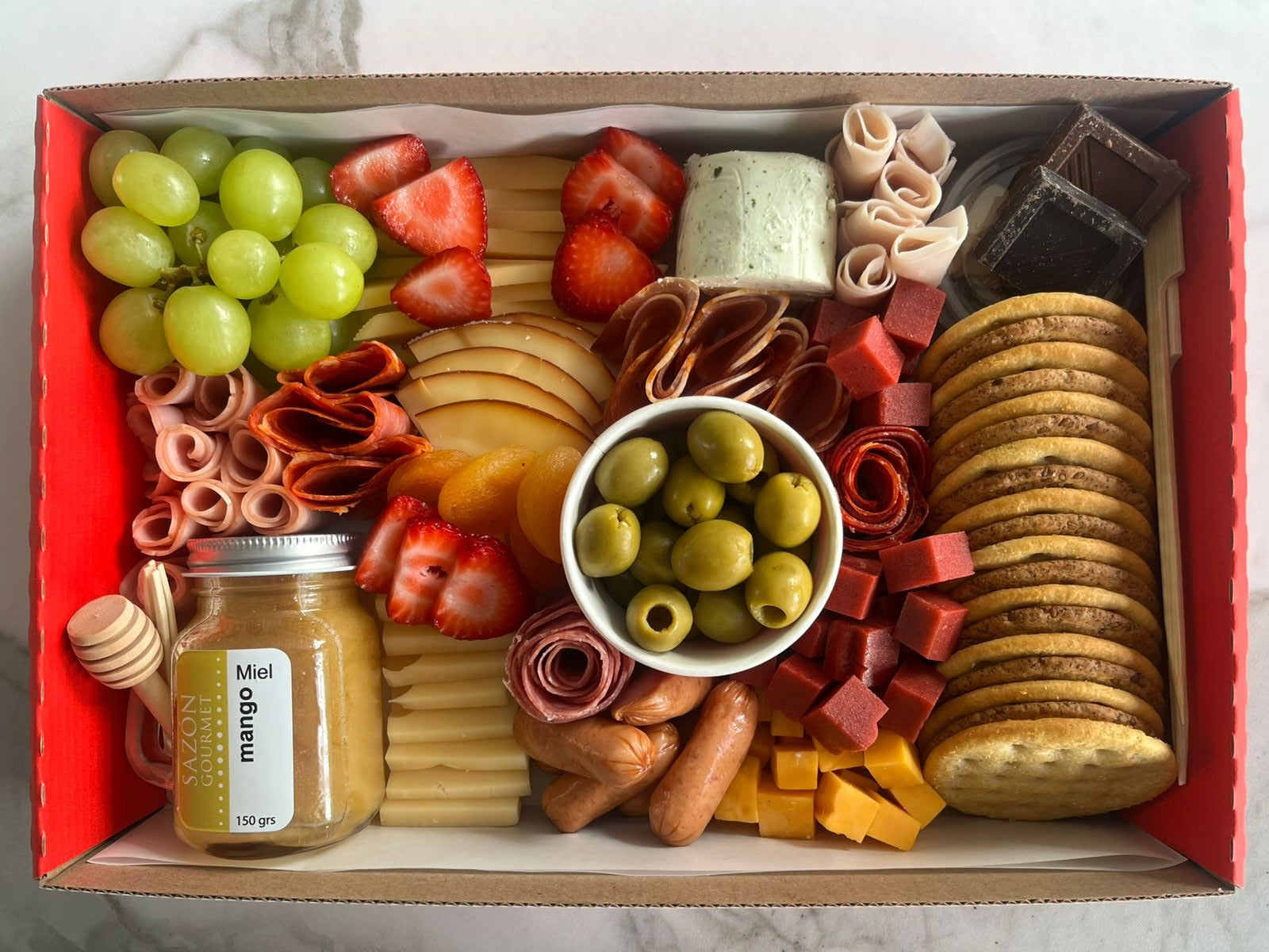 Sazón del Verano - Tabla de Quesos y Charcutería